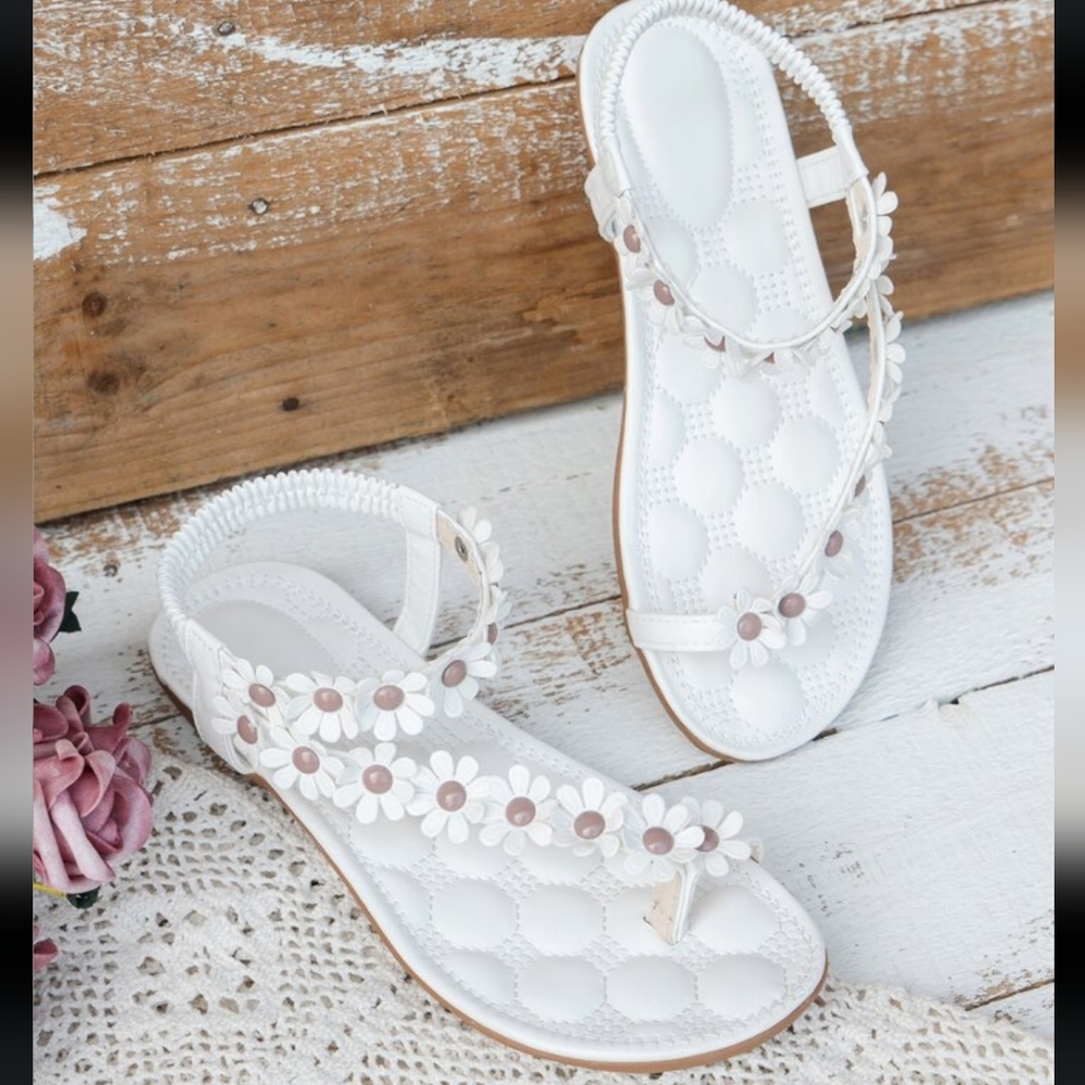 Daisi 🌼 flower Decor Toe Ring Design Thong Sandals 💥💥💥💥💥